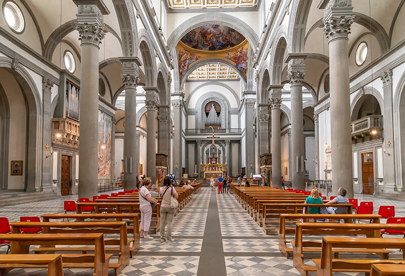 Interior da Basílica de São Lourenço em Florença