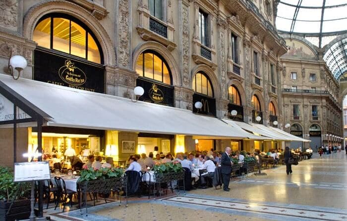 Restaurantes na Galeria Vittorio Emanuele II em Milão