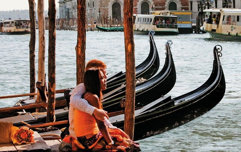  Passeio romântico de gôndola por Veneza 