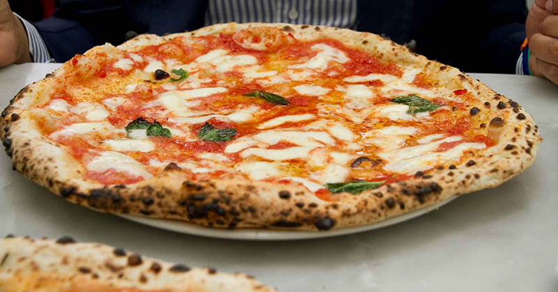 L’Antica Pizzeria da Michele em Nápoles