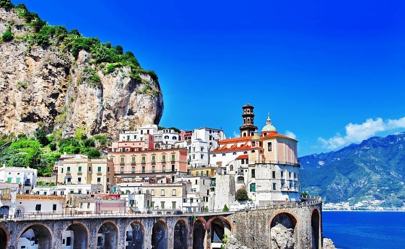 Construções em Positano na Costa Amalfitana