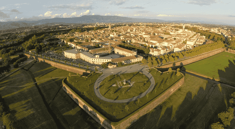 Vista panorâmica da cidade de Lucca, na Itália