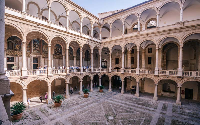 Interior do Palácio dos Normandos em Palermo