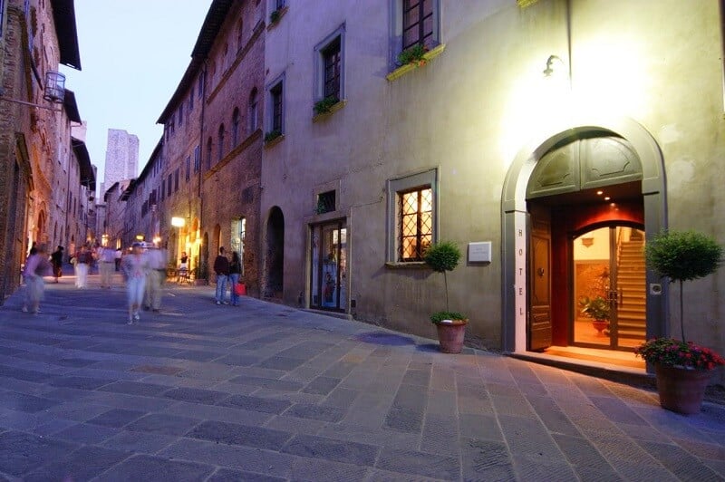 Entrada do Hotel L'Antico Pozzo em San Gimignano