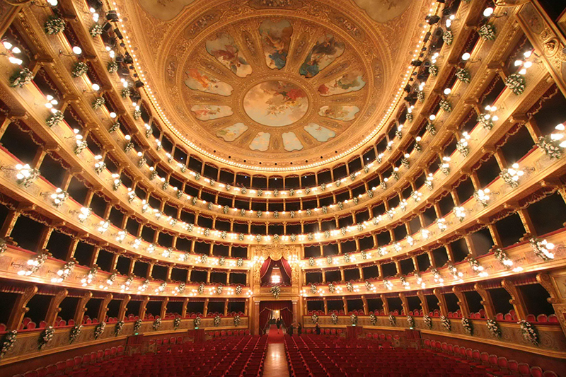 Interior do Teatro Massimo Vittorio Emanuele em Palermo