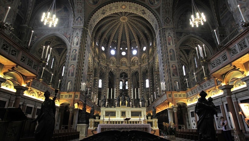 Interior da Basílica di Sant' Antonio em Pádua 
