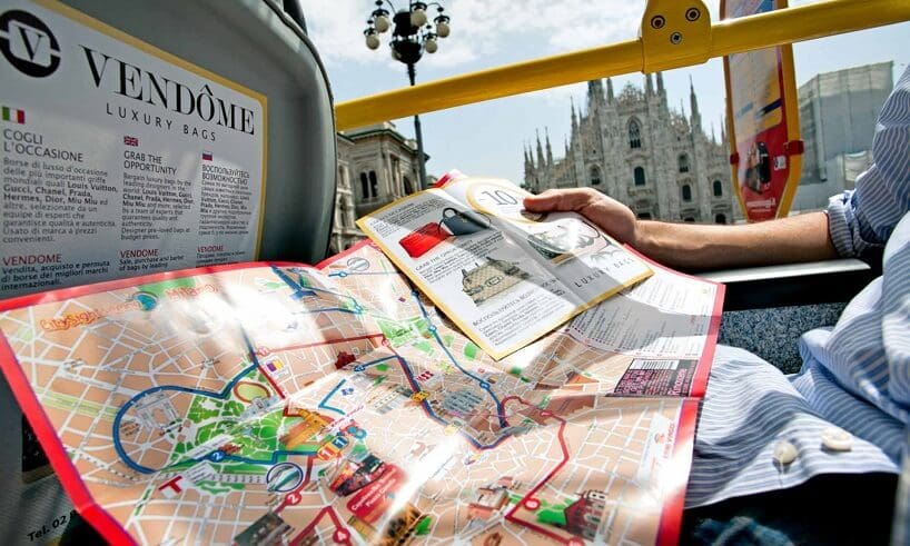 Passeio de ônibus turístico em Milão