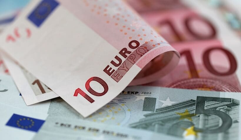 Notas de 10 e 5 euros