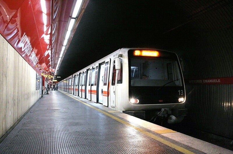 Estação de metrô em Roma na Itália