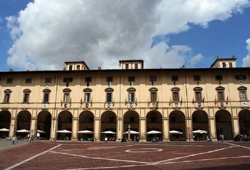 Palazzo delle Logge Vasari na Piazza Grande em Arezzo