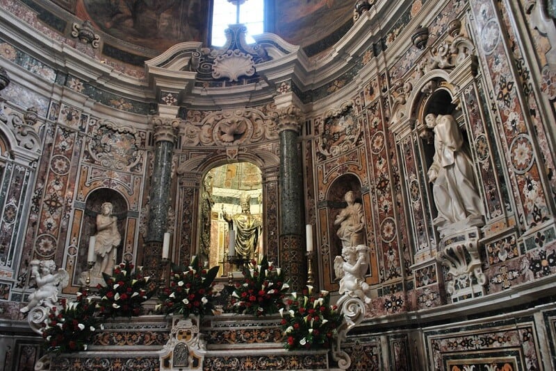 Interior da catedral de Taranto