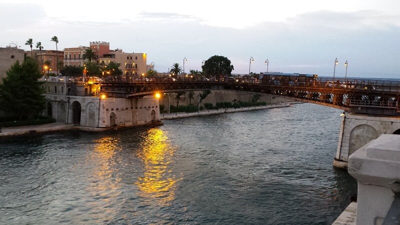 Ponte Girevole em Taranto