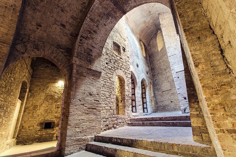 Interior da Rocca Paolina em Perugia