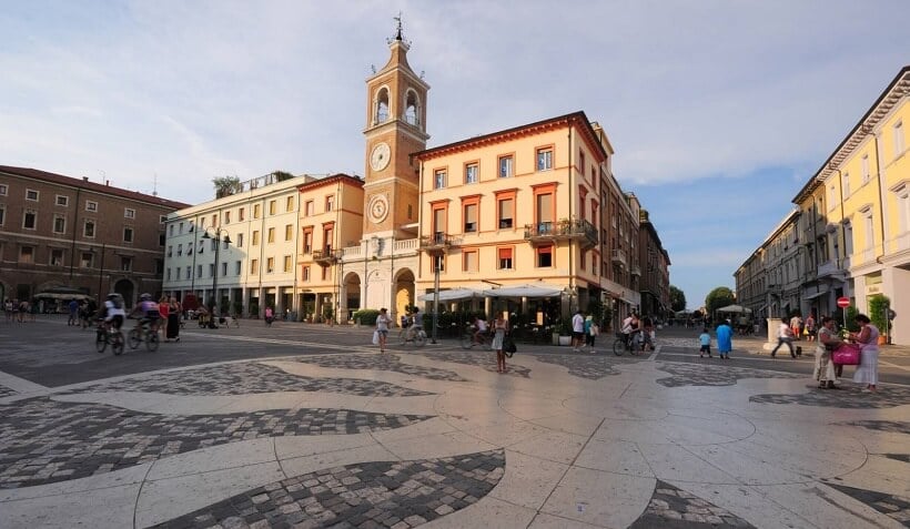 Piazza Tre Martiri em Rimini 