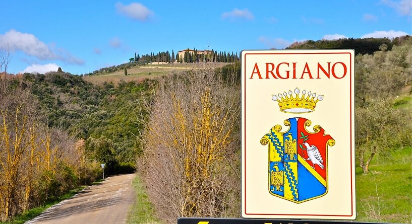 Entrada da vinícola Argiano em Montalcino