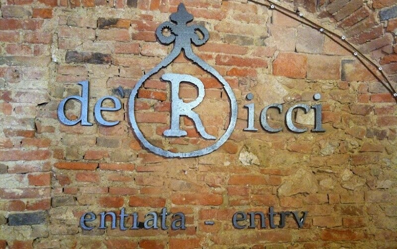 Entrada da Cantina de' Ricci em Montepulciano