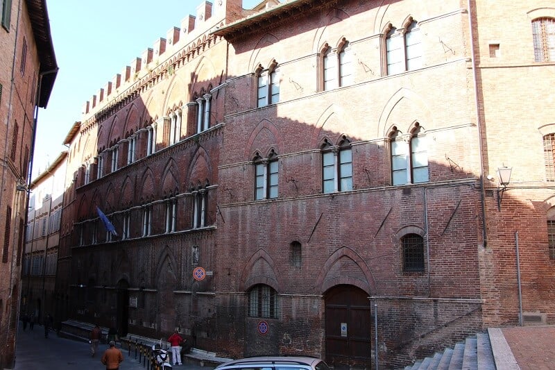 Prédio que abriga a Pinacoteca Nazionale di Siena