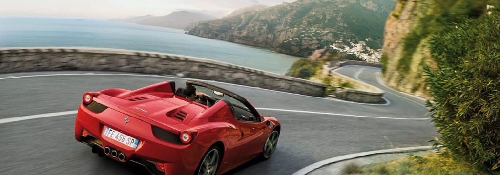 Ferrari em estrada