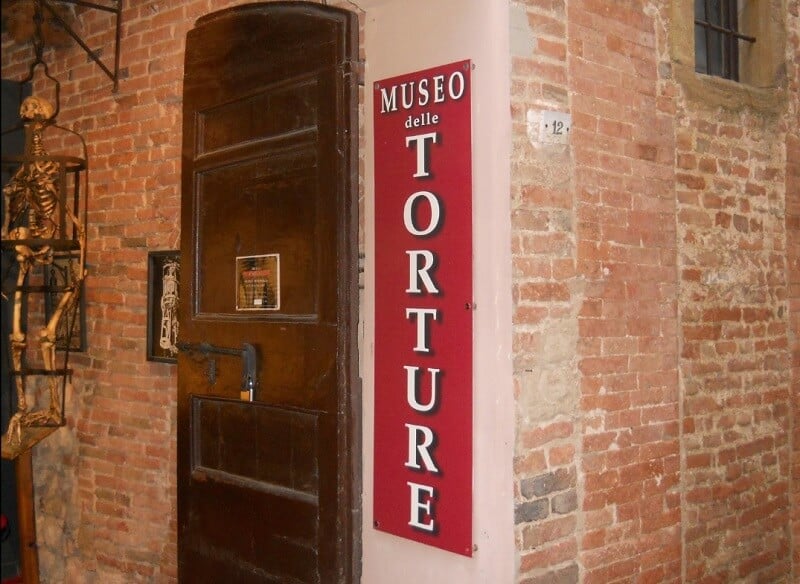 Entrada do Museo della Tortura em Montepulciano