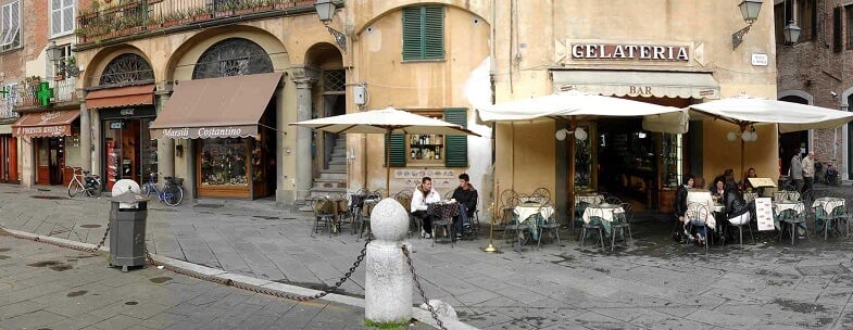 Sorveteria na Piazza San Giusto em Lucca