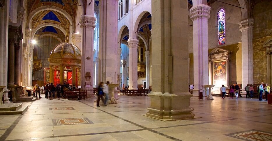 Interior da Catedral de Lucca