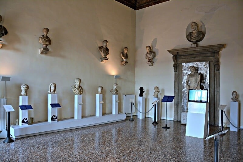 Obras expostas no museu Arqueológico de Veneza