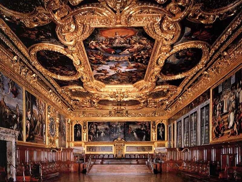 Interior do Palácio Doge em Veneza