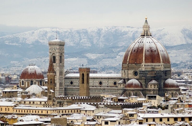 Cidade de Florença coberta por neve