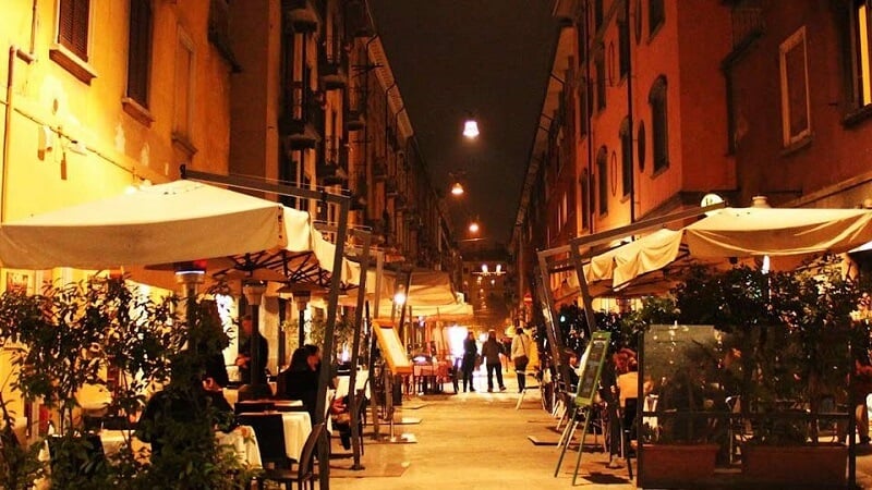 Rua do bairro Brera em Milão