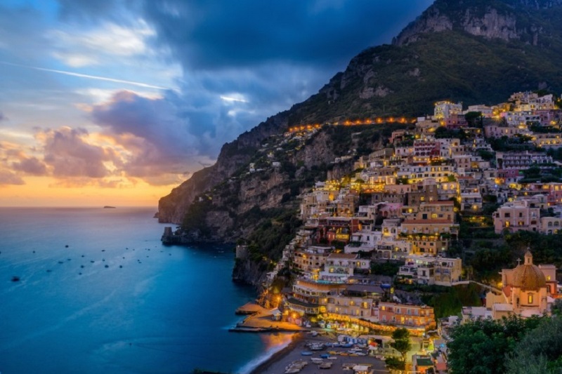 Vista do anoitecer em Capri