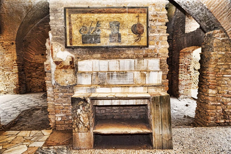 Ruínas ainda conservadas na Ostia Antica em Roma