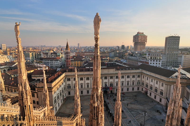 Vista do Palácio Real em Milão