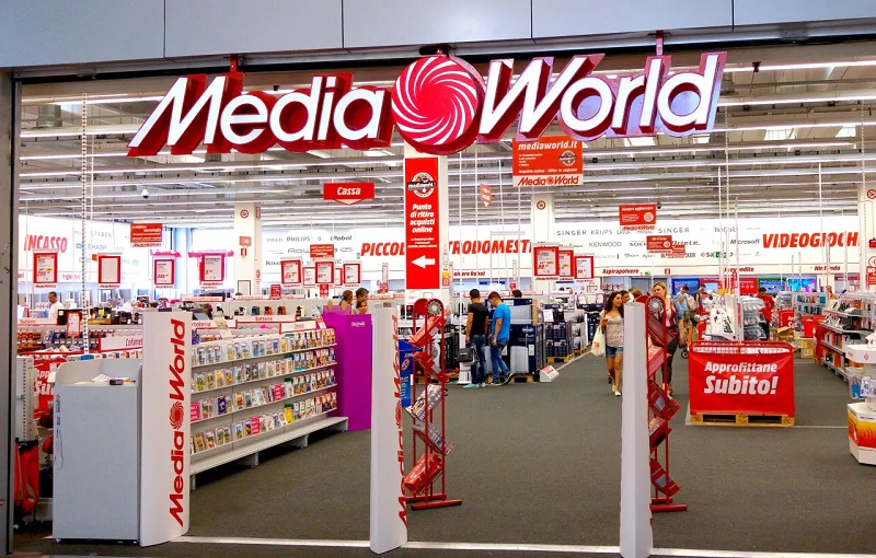 Lojas MediaWorld em Milão
