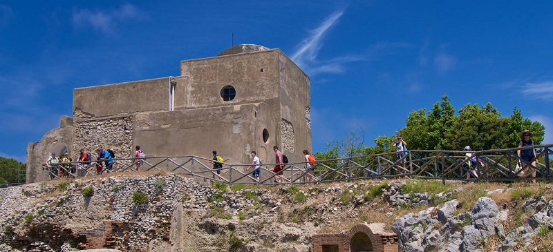 Visitantes na Villa Jovis em Capri