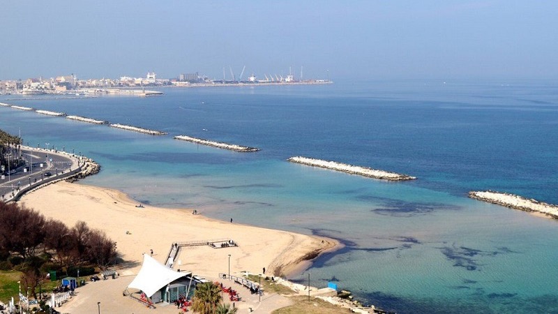 Vista da Praia Pane e Pomodoro em Bari