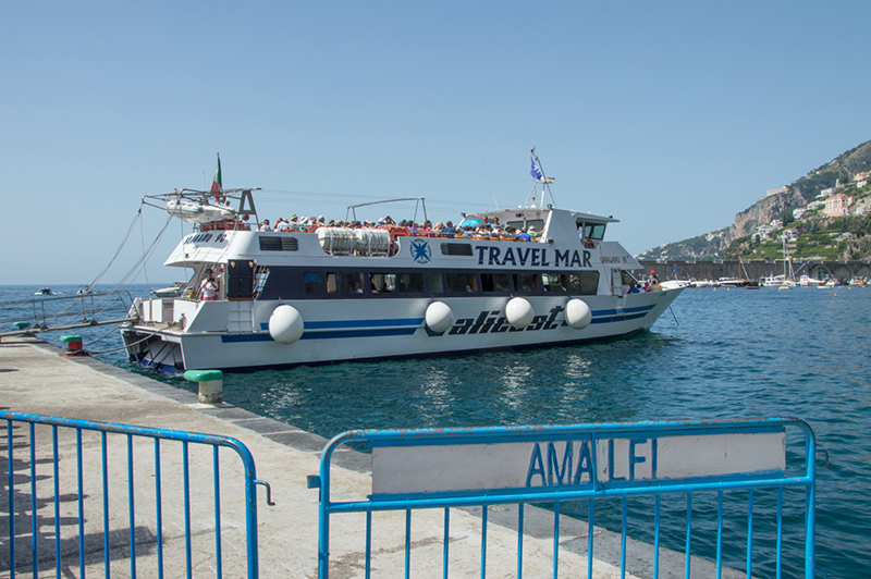 Rotas de ferry saindo de Amalfi