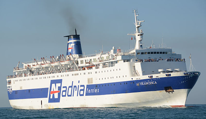 Embarcação da Adria Ferries 