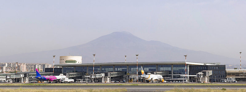 Aviões no Aeroporto de Catânia