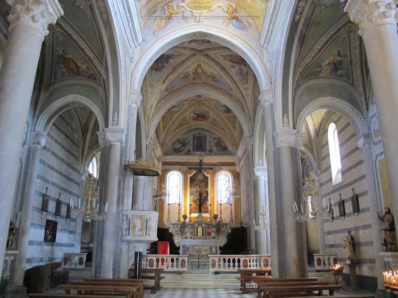 Interior da Igreja de São Pedro em Corniglia