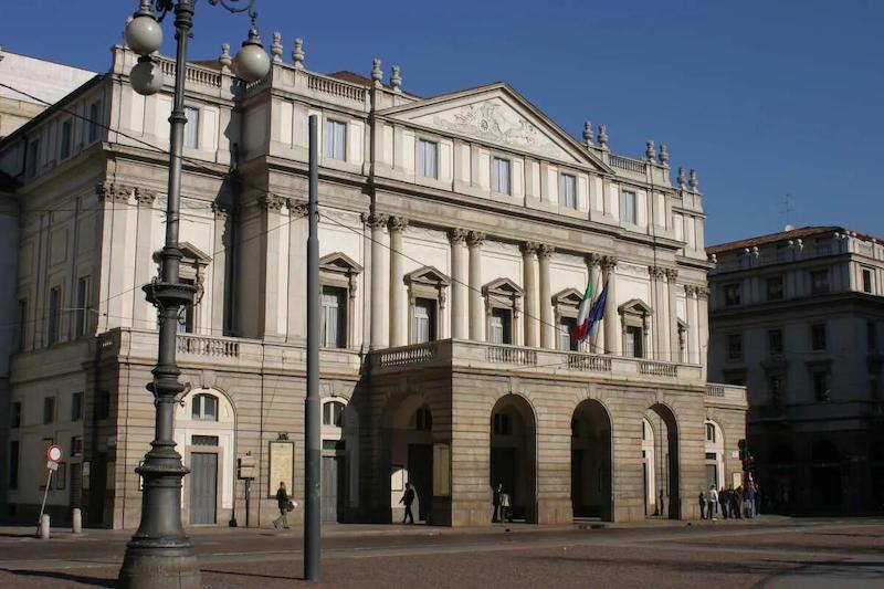 Fachada do Teatro alla Scala em Milão