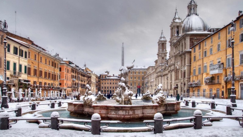 Neve na Piazza Navona em Roma